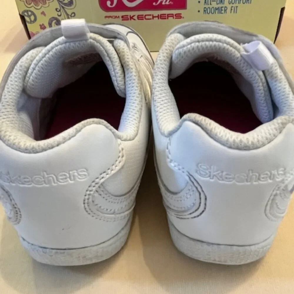 SKECHERS | Relaxed Fit Memory Foam Slip On Sneakers Girls Size 2.5